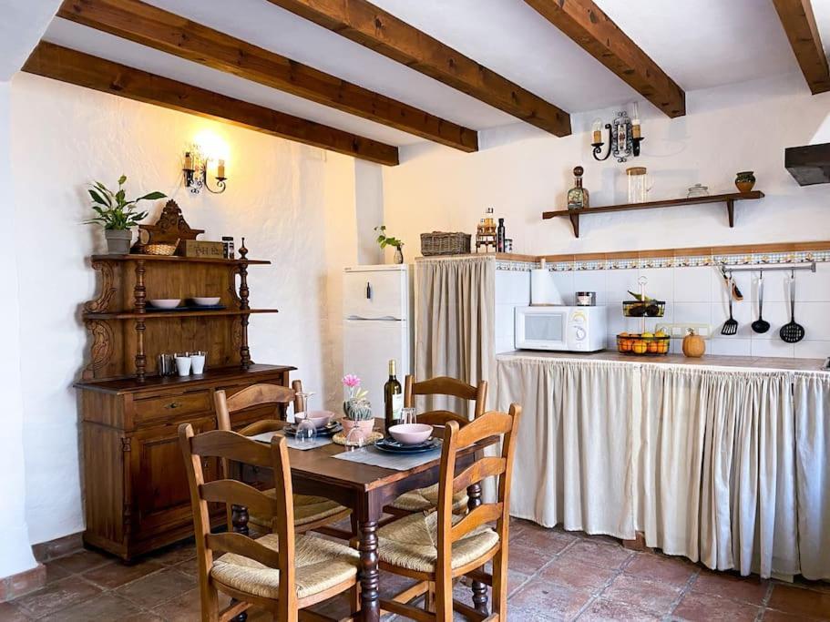 Casabenadalid. Casa Rural Con Piscina. Ngoại thất bức ảnh